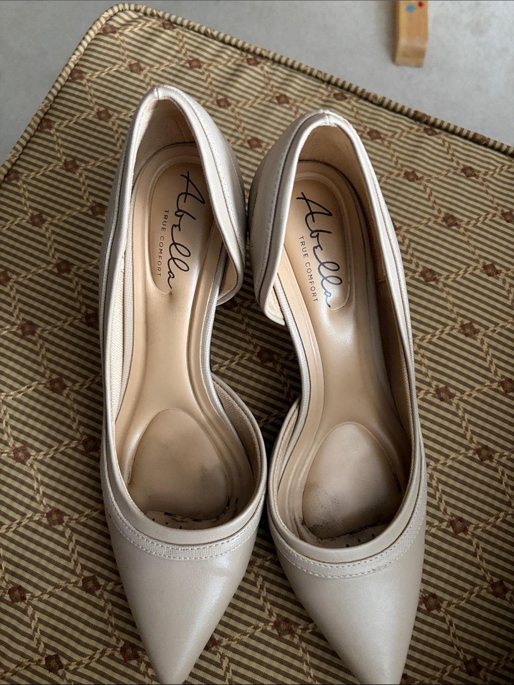 Abella Cream Pointed-Toe Pumps with Cushioned Insole
